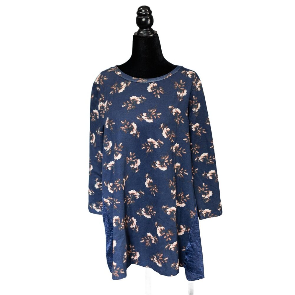 NWT Delancy Studio Navy Blue Floral Shirt, Size 1X